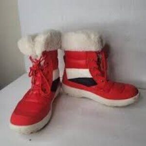 Brand New Sperry Women’s Plushwave Bearing Snow Boots